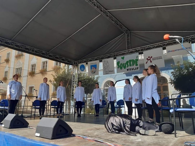 Folklorní festival Sousedé