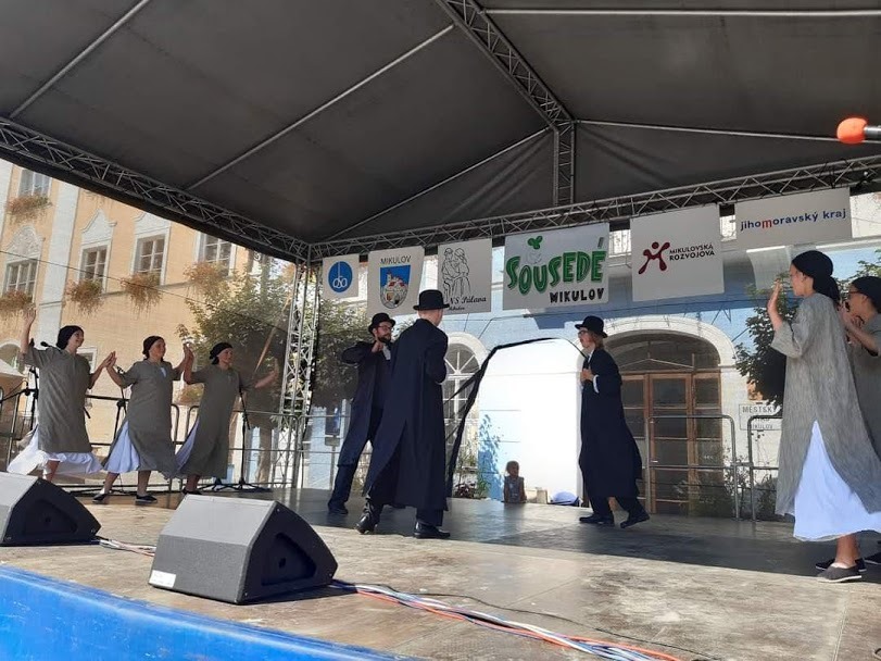 Folklorní festival Sousedé