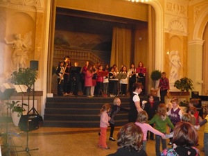 Zobcové flétny a malí tanečníci - Rothenburg